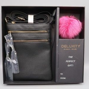 New Box Set Deluxity NY Women's Black Classic Crossbody with keychain